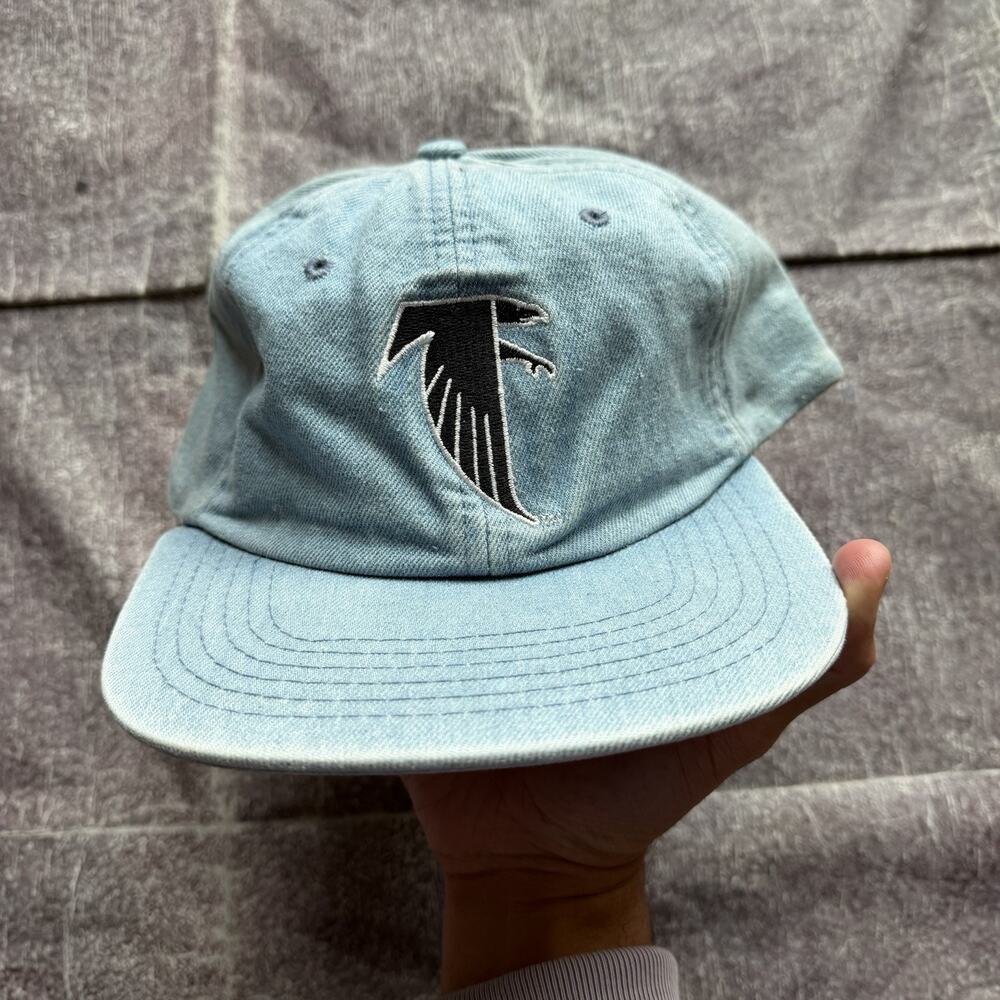 NWT Men's Vintage 90s New Era Atlanta Falcons Plain Logo Denim Strapback Hat Cap